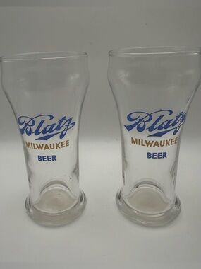 Pair Of EARLY Blatz Milwaukee Beer Sham Glass 5 1/2'' BLUE /YELLOW Mancave Bar